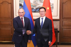 韩正会见亚美尼亚总理