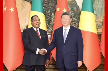 习近平会见刚果（布）总统