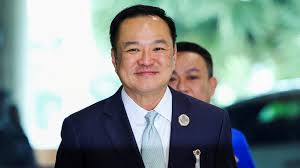 泰国国王批准阿努廷出任泰国总理