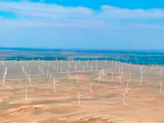 【砥砺奋进七十载 天山南北谱华章】新兴产业聚势起