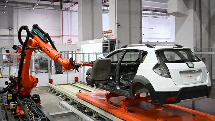 1至8月汽车产销量首次双超2000万辆