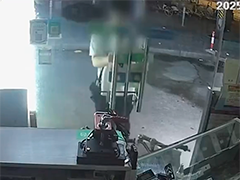 巡逻民警火速出击 当场擒获盗窃嫌疑人