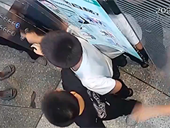江西赣州：五名儿童被困电梯 冷静应对获救