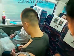 D8409次动车：旅客突发疾病 海警卫生员紧急救援