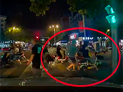 江西景德镇:网约车司机路遇窃贼挺身而出