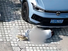 九旬老伯中暑晕倒 及时送医已无大碍