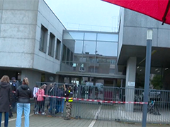 法国发生校园持刀袭击事件 14岁学生刺伤老师