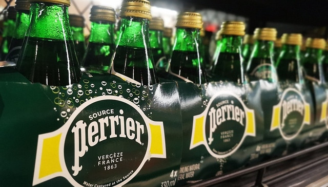 法国一消费者团体要求禁售巴黎水