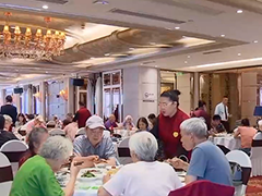 国庆中秋假期盘点 全国重点零售餐饮企业销售额同比增2.7%