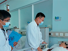 喜宴现场突发意外 三位医生合力抢救