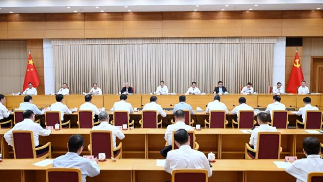 陈吉宁在市委季度工作会议上强调 强化大局意识 强化主动作为 强化整体推进 干字当头加力冲刺 努力完成全年目标任务