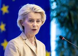 欧洲议会否决两项对欧委会的不信任动议