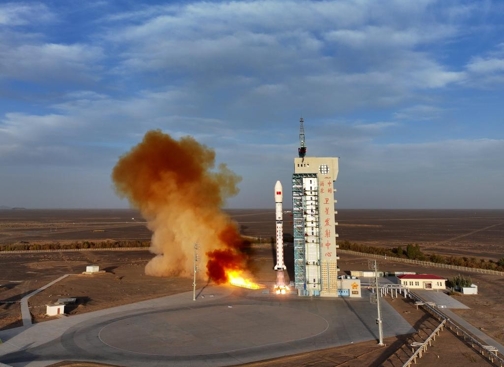 酒泉卫星发射中心 我国成功发射试验三十一号卫星