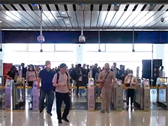 广交会期间白云机场迎客流高峰