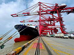 运载进博会展品远洋航线船舶陆续抵达上海
