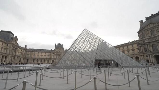 法国卢浮宫文物遭劫 卢浮宫继续闭馆 司法部长承认安保存隐患