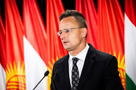 欧盟理事会表示 欧盟支持逐步停止从俄进口天然气提案