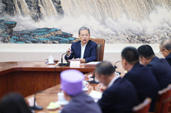 赵乐际同全国人大常委会会议列席代表座谈