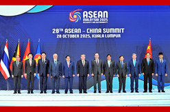 李强出席第28次中国-东盟领导人会议