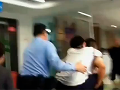 民警护校遇学生晕厥 十分钟打通生命通道