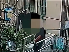 送餐途中见财起意 偷走千元球鞋