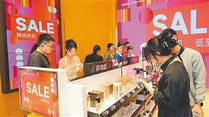 海南离岛免税新政落地首日 新体验新消费