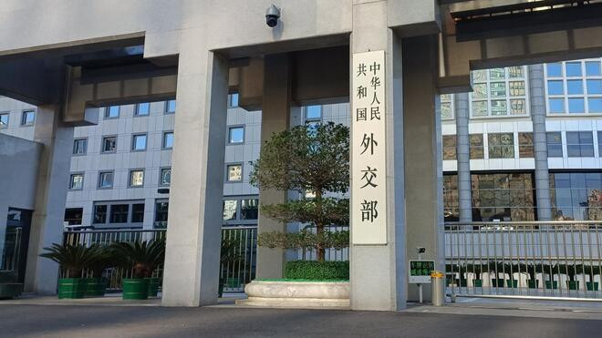 中国外交部 中方对法国等国免签延至明年底