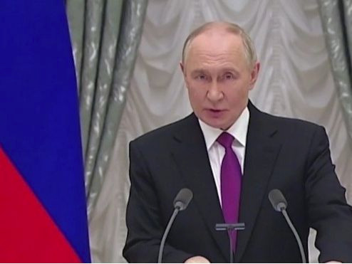 普京:俄军事核技术将用于建造月球基地