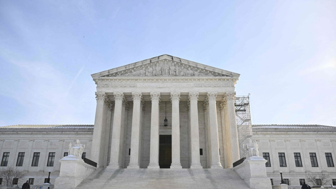 美联邦最高法院就政府关税政策举行听证会