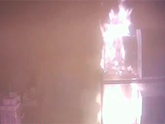 浙江宁波 插线板短路引发仓库火灾