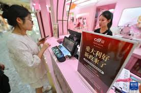 海南离岛免税新政首周购物金额破5亿元