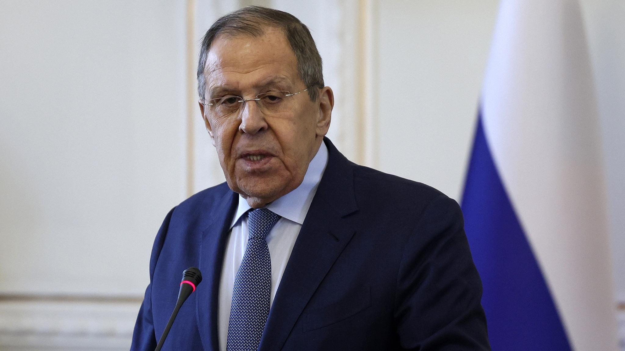 俄外长:美方正在评估俄总统核军控提议