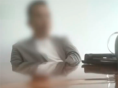 网络频现"医保卡薅羊毛攻略" 医保卡在药店竟成购物卡