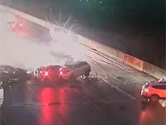 青海湟源降雪致路面结冰 多车发生碰撞