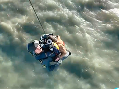 直升机9小时内出动3次 东海救助局成功救回3名遇险渔民