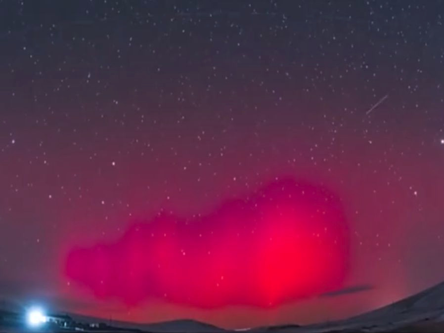 北京夜空出现罕见极光