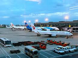 日本首相高市早苗错误言行引发中方反制 多家航司取消赴日航班