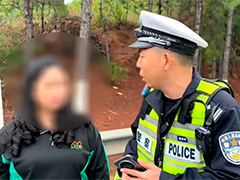 江西赣州 司机高速上疲劳驾驶 小车失控撞向大货车