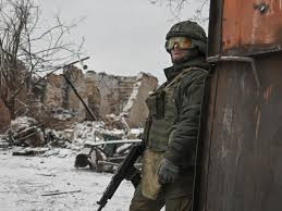 俄称在红军城击退乌军解围行动 乌称使用美制导弹打击俄军设施