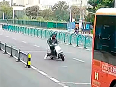 江苏江阴 驶入机动车道发生事故 电动车驾驶员负全责