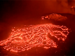 夏威夷基拉韦厄火山再现"熔岩喷泉"