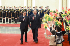 习近平举行仪式欢迎汤加国王访华