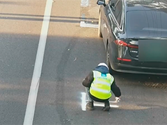 为图停车方便 一男子私划停车位被罚