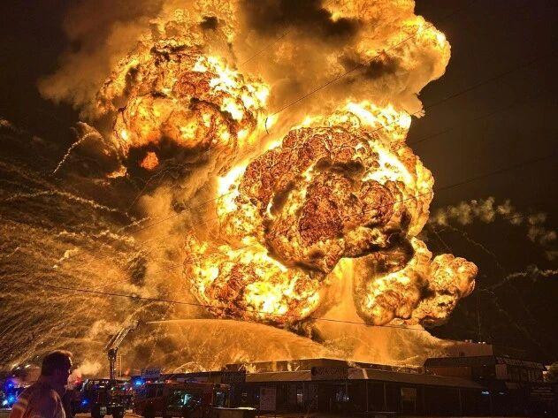 日本北海道一工厂爆炸并引发火灾