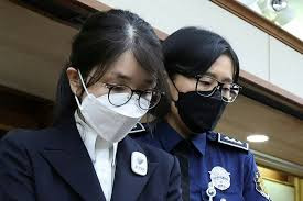 韩国特检组寻求法院判处金建希15年刑期