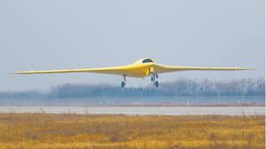 新型高空高速长航时无人机彩虹-7成功首飞