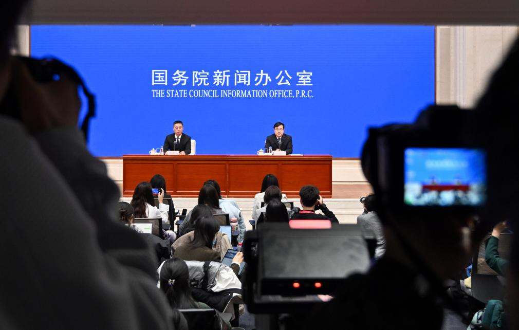 国家统计局·今年前11个月 规上数字产品制造业增加值同比增9.3%