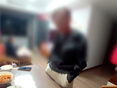 "老同学"设下"投资黄金"骗局 民警及时拦下18.9万现金