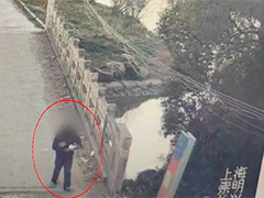 上海老人走失三天 民警深夜寻回