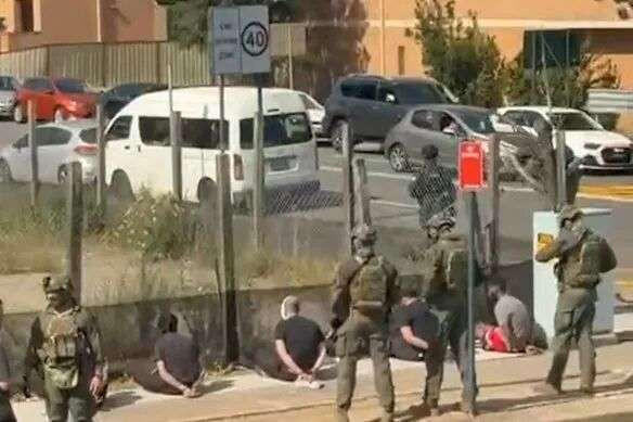 澳大利亚接报"有人在策划暴力行动"警方逮捕7名男子